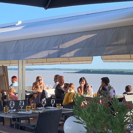 Logis Hotel Restaurant La Citadelle ブライ・エ・サン・リュス エクステリア 写真