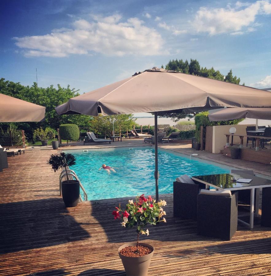 Logis Hotel Restaurant La Citadelle ブライ・エ・サン・リュス エクステリア 写真